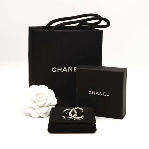 CHANEL Crystal CC Brooch in Gold - Picture 2 of 7